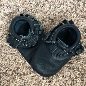 Navy Freshly Picked leather moccasins size 4